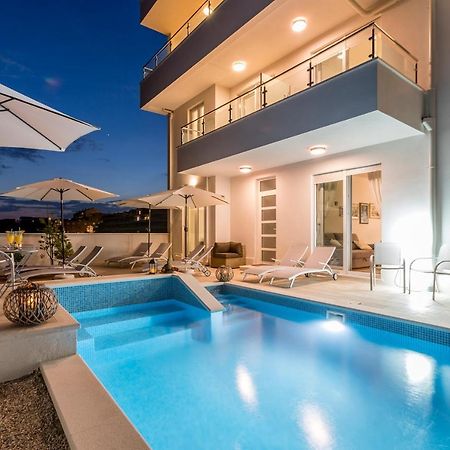 Luxury Villa Bello Horizonte With Swimming Pool Split Exterior foto